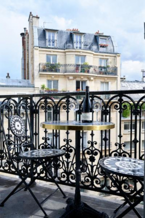 Studio design tout équipé avec balcon